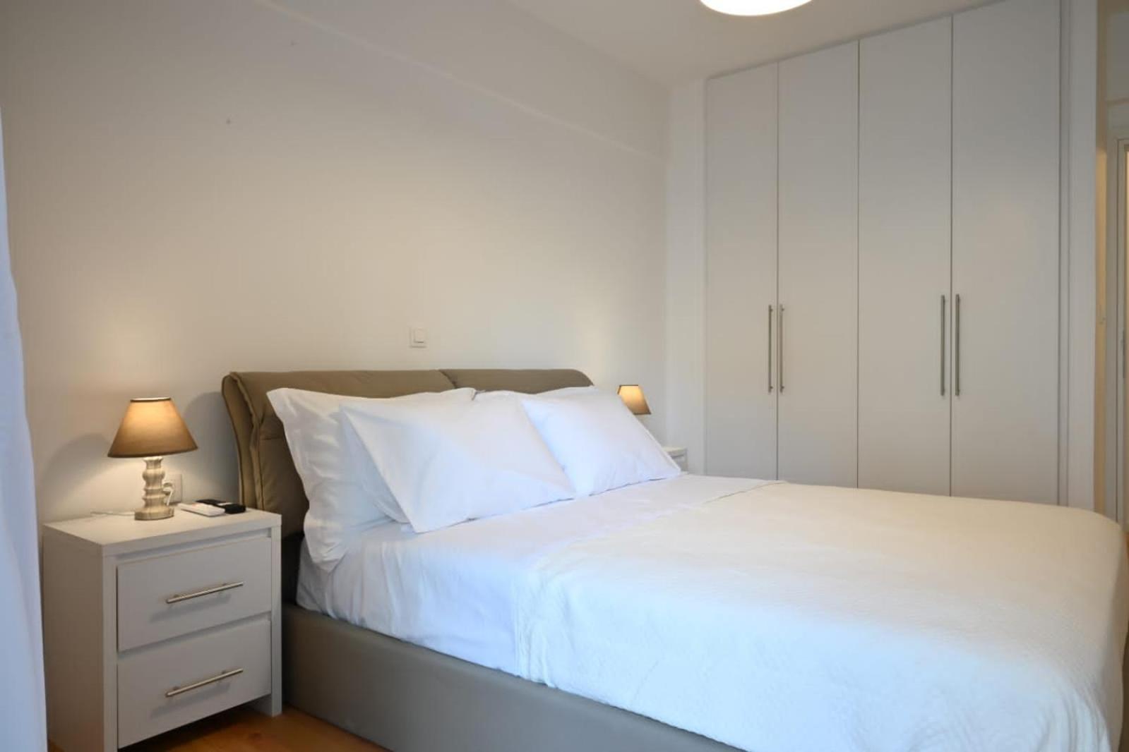 Modern Two Bedroom Apartment At Koukaki Athens Luaran gambar
