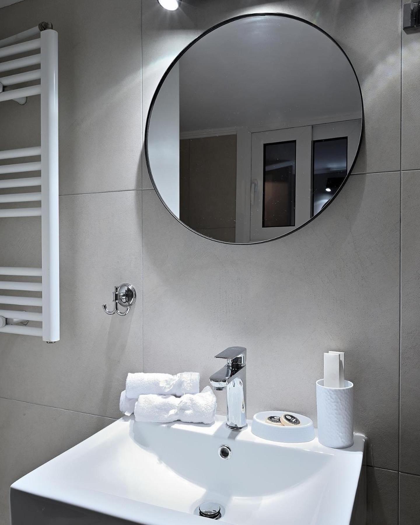 Modern Two Bedroom Apartment At Koukaki Athens Luaran gambar
